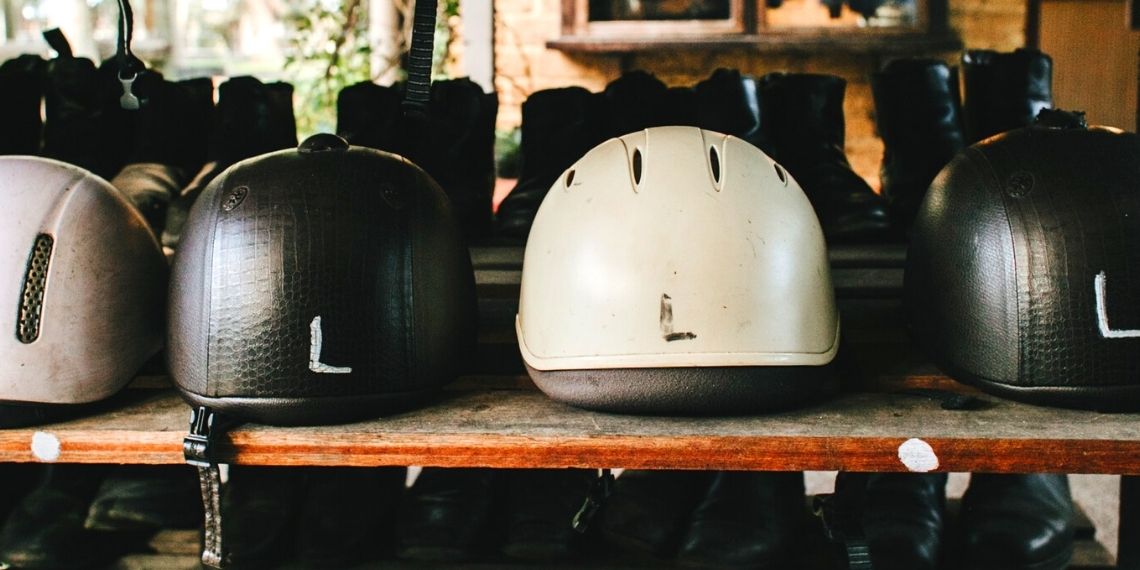 How to store motorcycle helmets